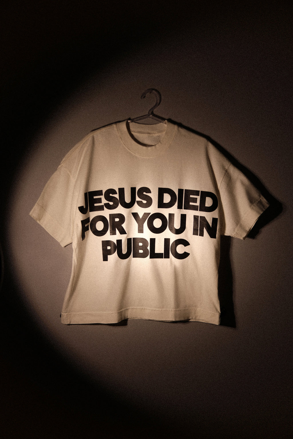 CAMISETA JESUS DIED FOR YOU IN PUBLIC OFF WHITE